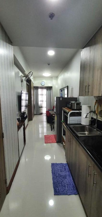 Schoenes Apartment Mit Pool-Nutzung Manila Esterno foto