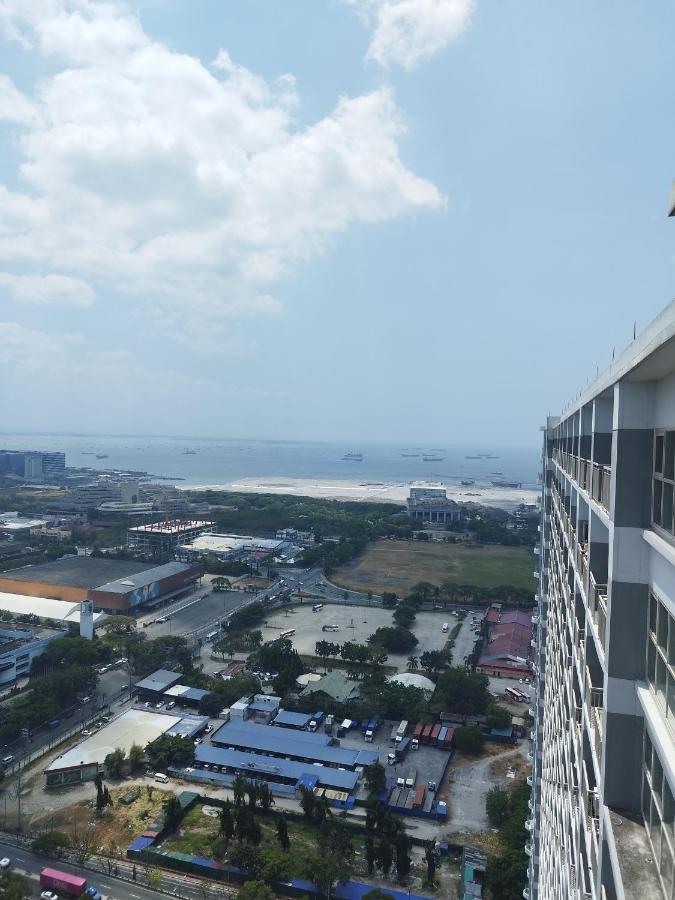 Schoenes Apartment Mit Pool-Nutzung Manila Esterno foto